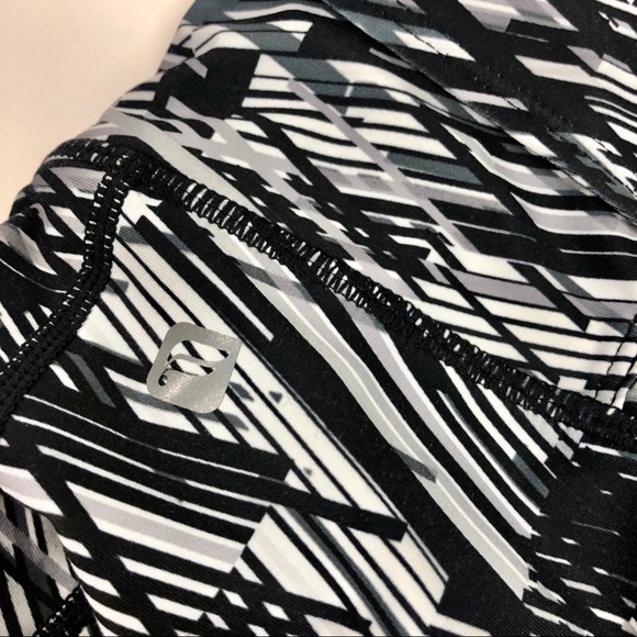 Fabletics Gia PowerLite Crop - Picture 7 of 10